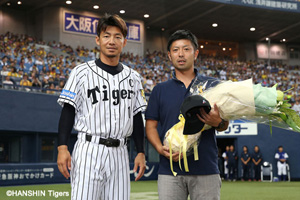 ニュース - イベント - 藤村富美男氏 生誕100年記念「永久欠番デー10」開催｜阪神タイガース 公式サイト