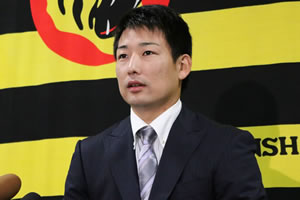 ニュース - チーム - 岩崎優選手が契約更改｜阪神タイガース