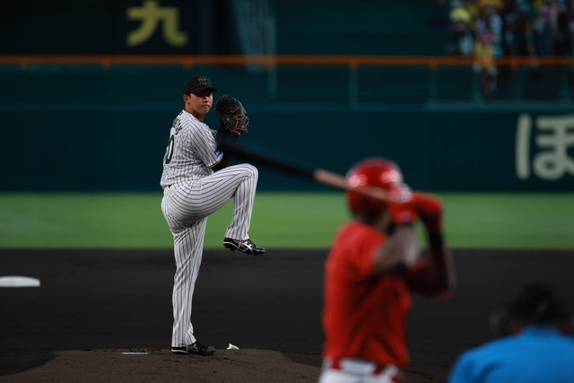 阪神タイガース 鳥谷選手 実使用 直筆サイン ヘルメット 【2026，格安