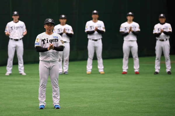 宜野座キャンプフォト｜春季キャンプ2026｜阪神タイガース 公式サイト