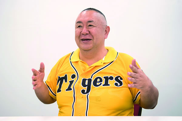 ニュース 各界からエール みんなでガォー 応援隊 各界からエール ガオー 応援隊 第4回 松村邦洋さん 阪神タイガース 公式サイト