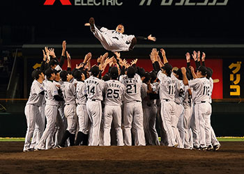 ニュース - チーム - 関本賢太郎選手引退セレモニーを実施|阪神 ニュース - チーム - 関本賢太郎選手引退セレモニーを実施|阪神