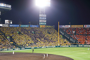 ニュース - イベント - 4/26(火)「伝統の一戦 人文字イベント」開催