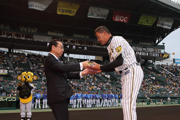 ニュース - チーム - 球団選定3・4月度月間最優秀選手に福留孝介選手