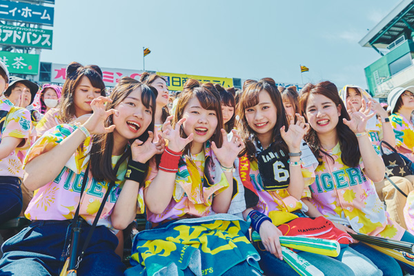 ニュース イベント タイガースガールズフェスタ Toraco Day 開催 約2万5000人の女性ファンが阪神甲子園球場に集結し 可愛くタイガースを応援 阪神タイガース 公式サイト