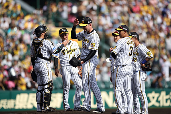 ニュース - チーム - メッセンジャー選手引退セレモニーを実施｜阪神