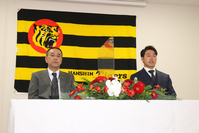 ニュース - チーム - 山本泰寛選手入団会見｜阪神タイガース