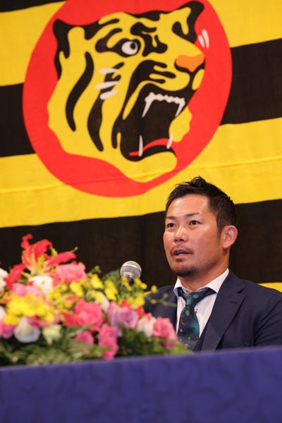 ニュース - チーム - 岩田稔選手が引退会見｜阪神タイガース 公式サイト