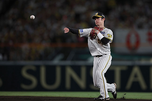 800個限定 阪神タイガース 優勝記念グローブ 2003 - メルカリ