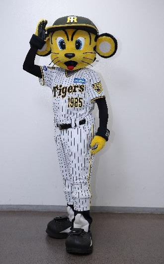 ニュース - イベント - トラッキーがマツダスタジアムを訪問！｜阪神