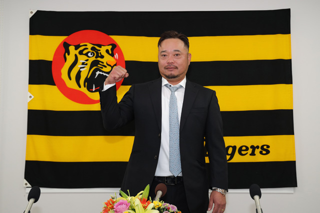 ニュース - チーム - 小谷野栄一打撃チーフコーチ就任会見｜阪神