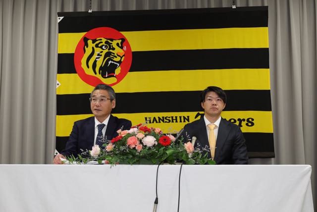 ニュース - チーム - 楠本泰史選手入団会見｜阪神タイガース 公式サイト