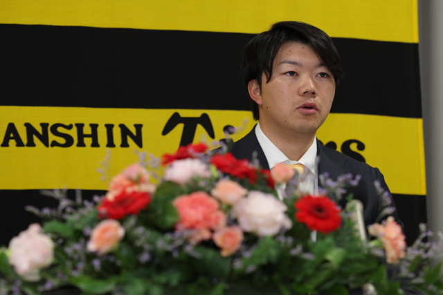 ニュース - チーム - 楠本泰史選手入団会見｜阪神タイガース 公式サイト