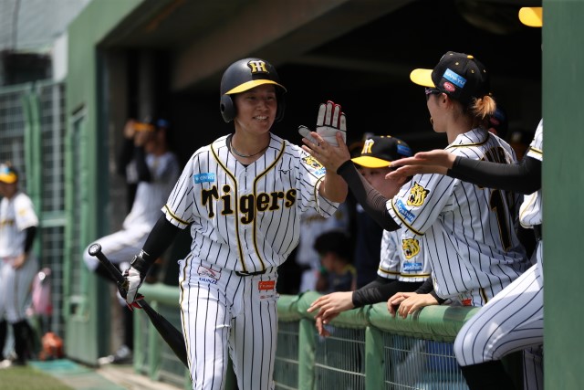 女子野球　女子プロ野球　阪神タイガースWOMAN 女子野球チーム「阪神タイガースWomen」、初の対外試合で勝利