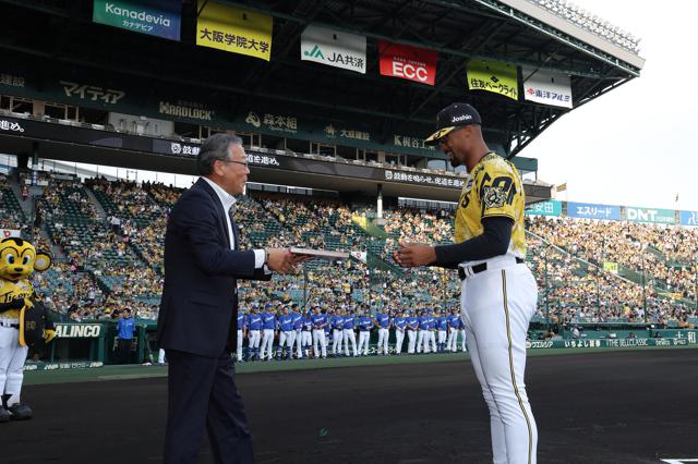 ニュース - チーム - ジョン・デュプランティエ選手「6月度大樹生命