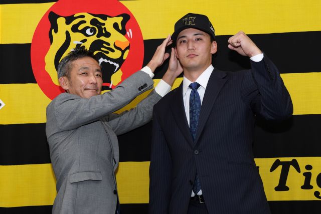 ニュース - チーム - 元山飛優選手入団会見｜阪神タイガース 公式サイト