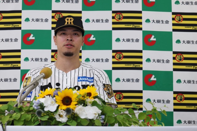 ニュース - チーム - 佐藤輝明選手『5月度大樹生命月間MVP賞 セ